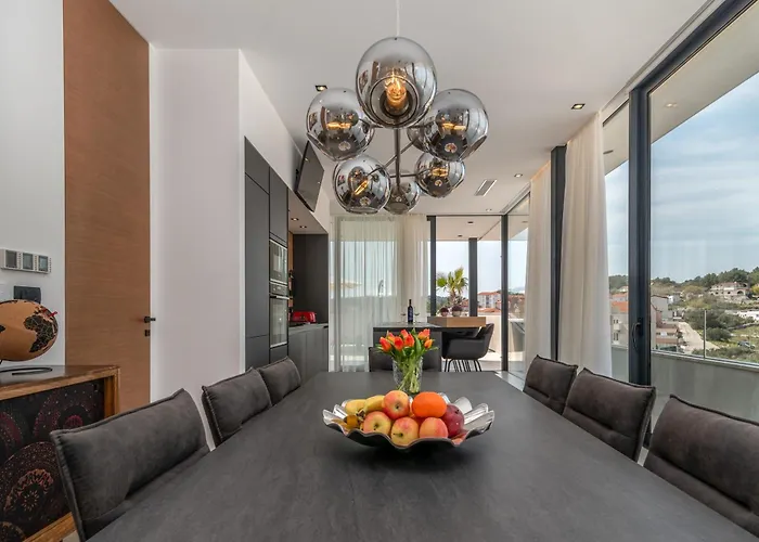 Penthouse Majestic